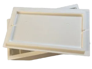 Beehives d. b. 6-frame polystyrene honeycomb divided into 2 high-density with double feeder